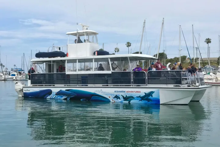 a small boat in a body of water